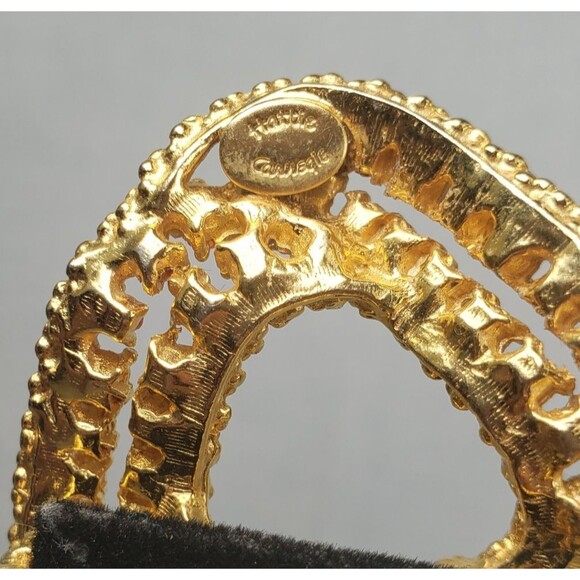 VTG Rare Hattie Carnegie Coral and White Stone Brooch and Clip-on Earrings Set - Picture 8 of 15